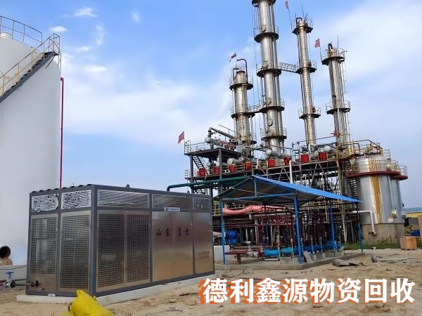 专业回收各类化工设备，价格公道，服务优质